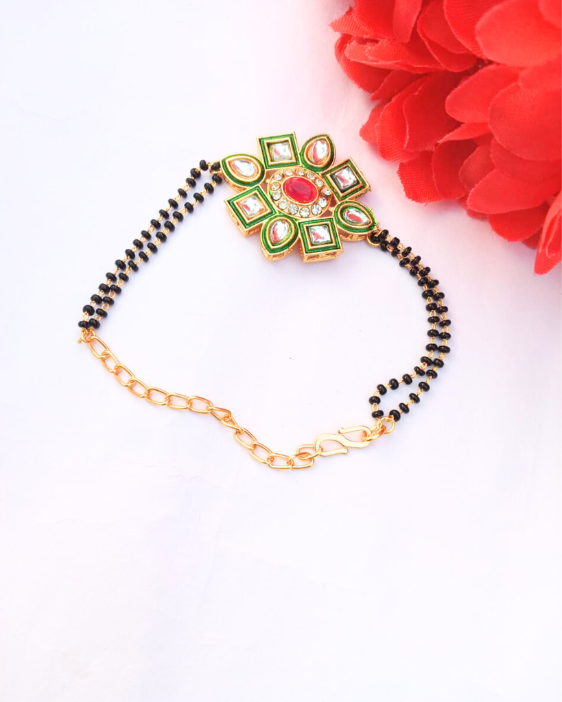 Kundan hand Mangalsuta